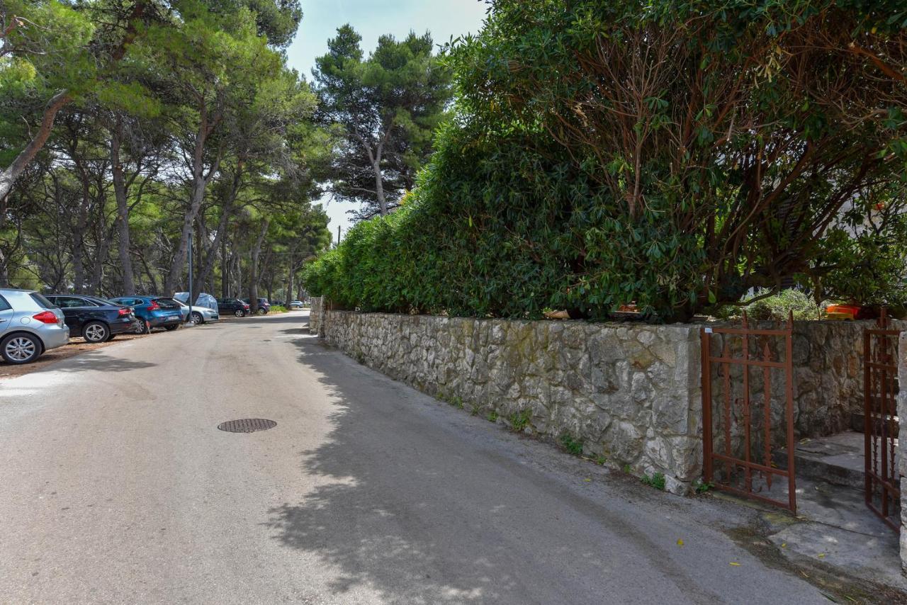Lazaneo Seafront Apartments, Jelsa  Exterior photo